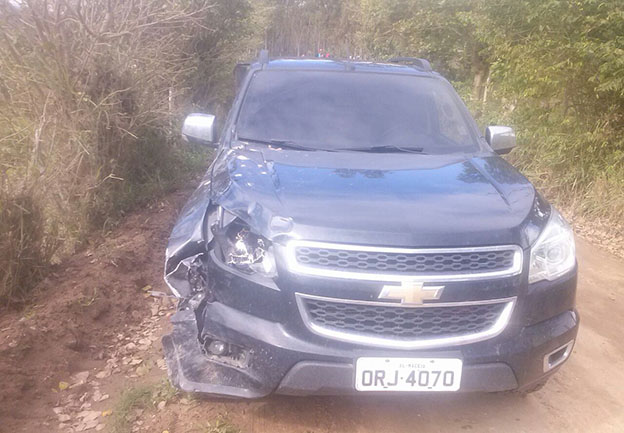 Colisão entre carro e moto deixa jovem gravemente ferido em Quebrangulo