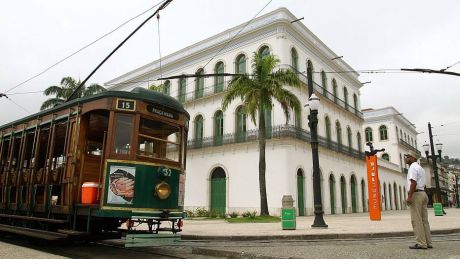 Casarão branco onde fica localizado o museu (Foto: Maurício de Souza)