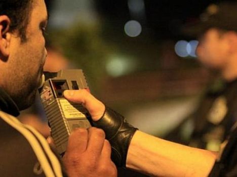 Após 7 anos da Lei Seca, PRF ainda flagra muitos casos de embriaguez ao volante