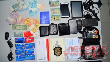 De posse dos cartões das vítimas os estelionatários efetuavam saques e compras (Créditos: Agreste Violento)