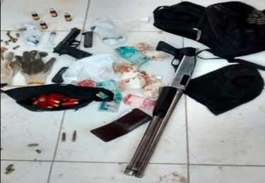 Material apreendido durante a ação policial. (Foto: Ascom/PC)