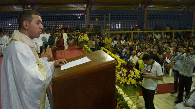 Diácono Antônio Ionas é ordenado padre em Minador do Negrão