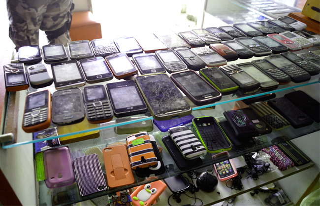 Ação das polícias Civil e Militar combate comércio ilegal de celular