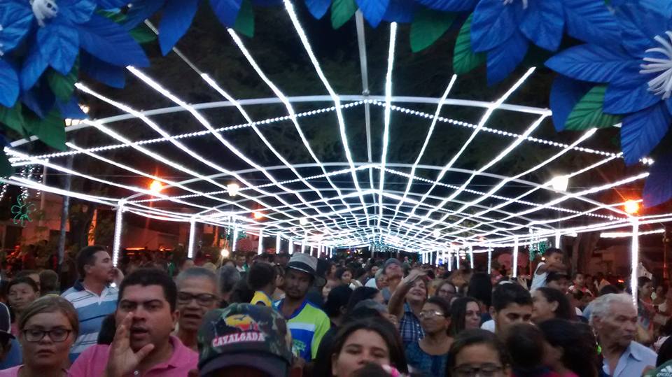 Em São José da Tapera, ornamentação natalina encanta e atrai visitantes