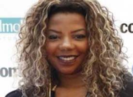 Cantora Ludmilla é criticada por copiar Rihanna