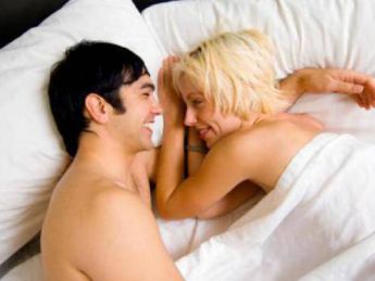 casal-cama-sorrindo-20112110-original3