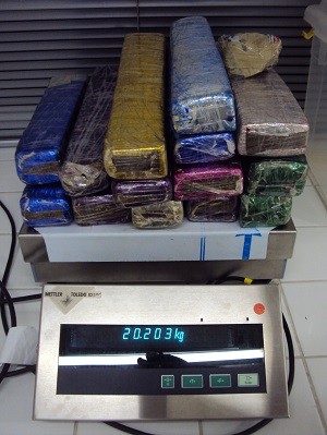 droga_foi_apreendida_apos_denuncia_anonima_t1Soaeu (1)