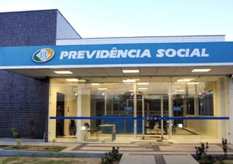 Polícia Federal autua trio suspeito de tentar fraudar o INSS