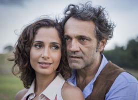 Atores gravam em Alagoas a 1ª cena de sexo entre Tereza e Santo