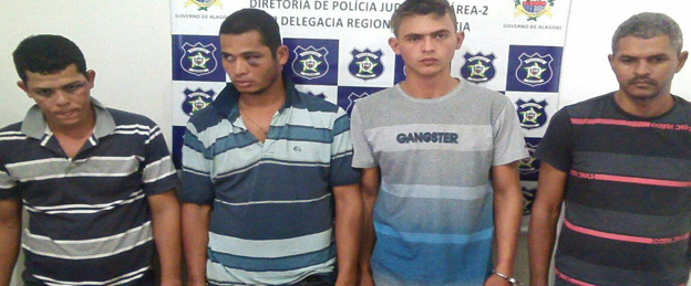 Operação prende 4 pessoas, recupera motocicletas roubadas e apreende cigarros e munições