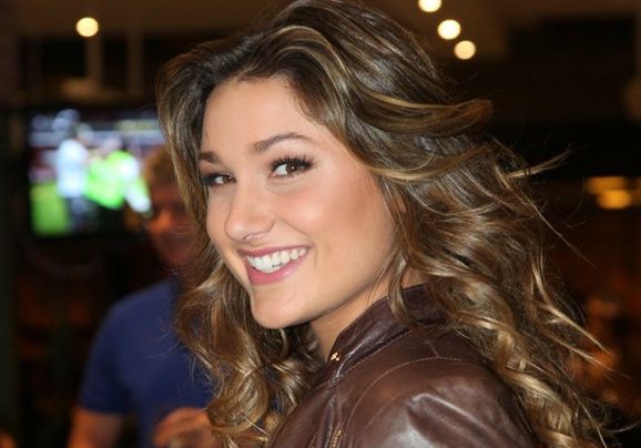 Sasha Meneghel diz que já se apaixonou por amigo da mãe