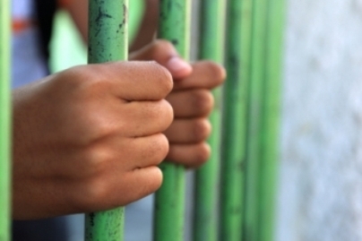 Três adolescentes são apreendidos por tráfico no Benedito Bentes