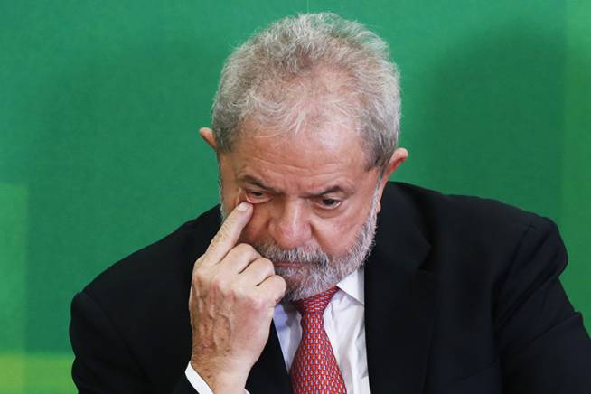 PF indicia Lula e Marisa em inquérito sobre tríplex no Guarujá