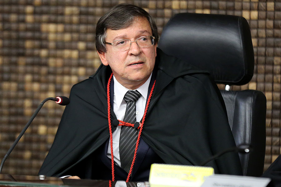 João Luiz Lessa acompanha posse dos novos presidente e vice do STJ