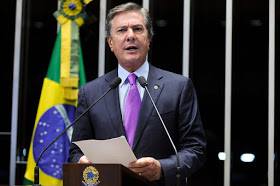 Senador Collor se vingou do PT ajudando derrubar a Dilma da Presidência