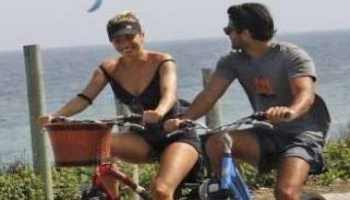 Grazi Massafera passeia com o empresário Patrick Bullus pelo Rio