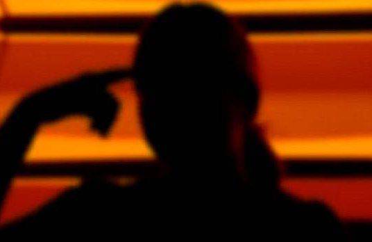 Pai é acusado de estuprar e engravidar filha de 16 anos