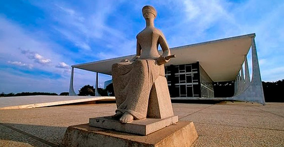 STJ interrompe julgamento sobre retificação de sexo