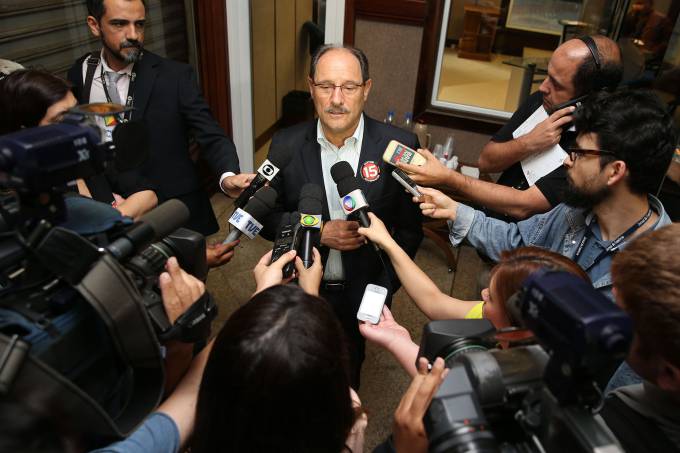 alx_brasil-eleicoes-turno2-famosos-20141026-03_original1