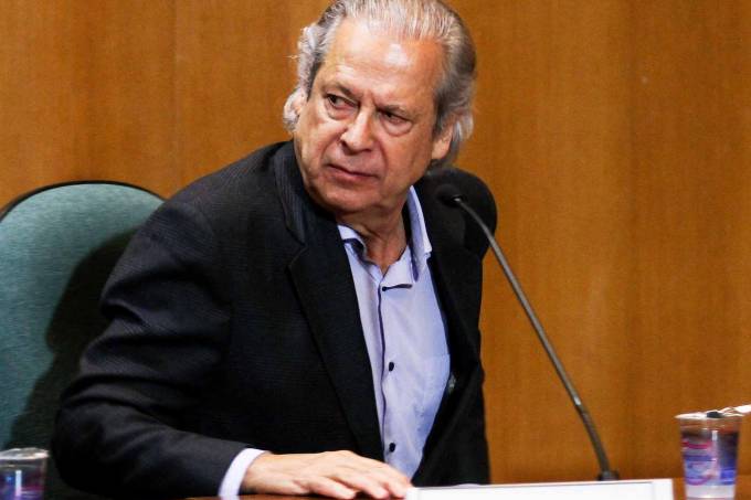 Ministro do STF perdoa pena de José Dirceu no mensalão