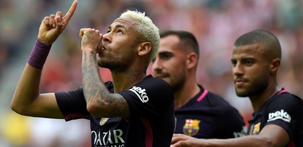neymar-comemora-dois-gols-pelo-barcelona-contra-sporting-gijon-1474735835717_615x300