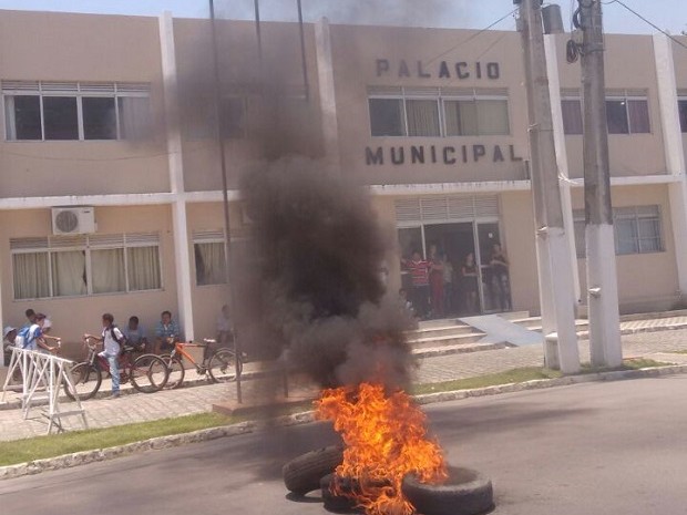 protesto_em_cajueiro_1