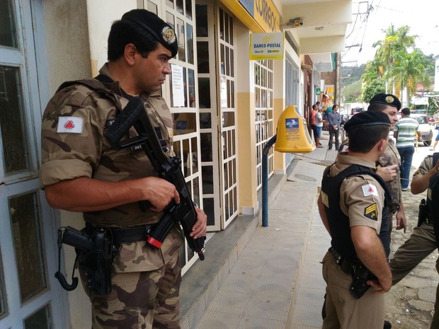 Sargento é baleado em assalto em cartório no bairro do Tabuleiro