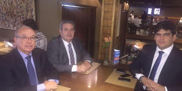 Prefeito de Matriz do Camaragibe ganha apoio para construir matadouro público