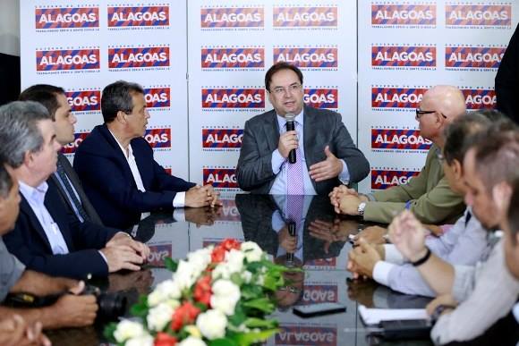 Luciano Barbosa assume o Governo de Alagoas pela terceira vez