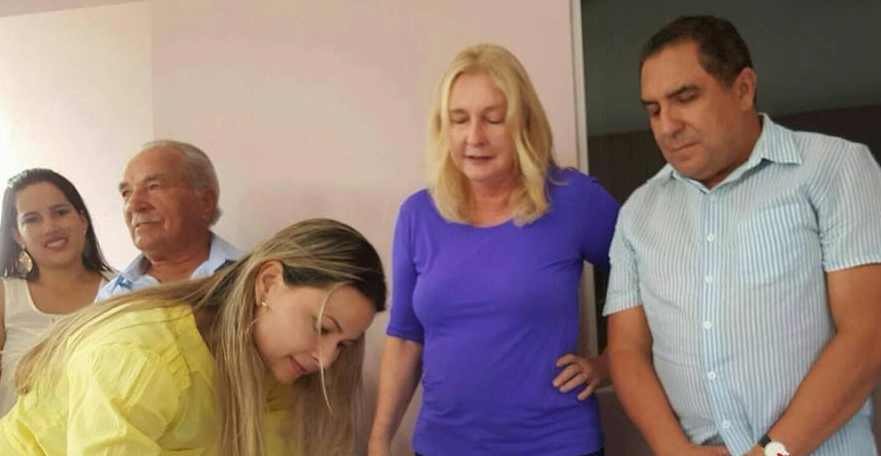 Kátia Born diz a JHC que só deixa a presidência do PSB se for expulsa