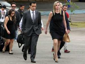 Elize pede para sair ao ver imagens de partes do corpo de Matsunaga