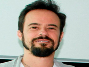 Vilhena mostra novo visual após tratamento contra envelhecimento