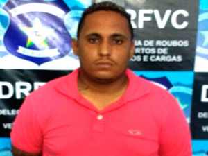 Preso suspeito de roubar veículo em Maceió