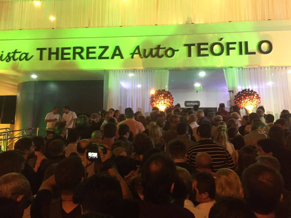 Em noite de festa em Arapiraca foi inaugurado Teatro Thereza Auto Teofilo