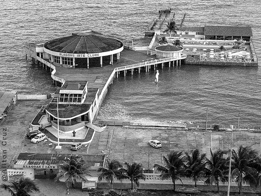 Inaugurado em 1963 e que por muitos anos foi destino de muitos alagoanos, o antigo Alagoinhas.