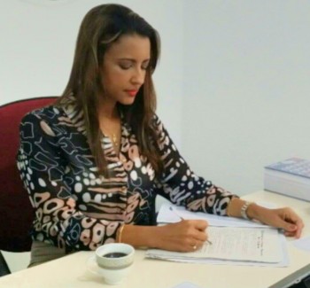 Adriana Acioly promotora eleitoral