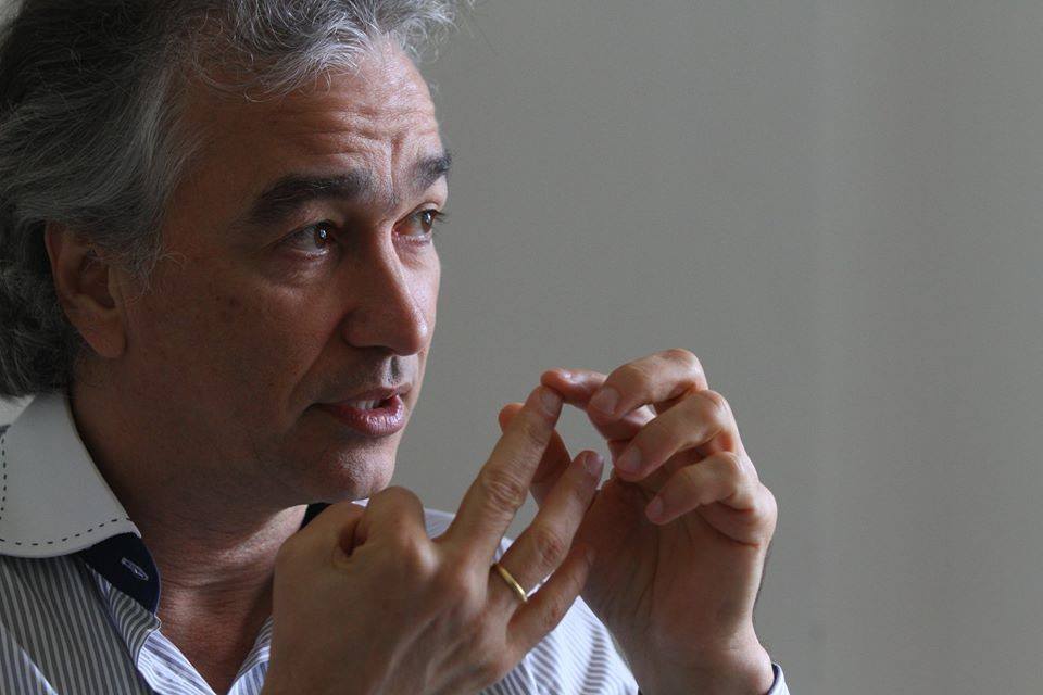 Livro aponta cirurgião palmeirense entre os 56 médicos do Brasil