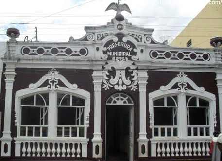 Débito com a Eletrobras deve deixar sede da prefeitura  às escuras para Júlio Cezar