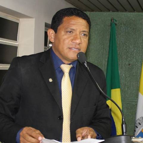 Júlio Cezar ataca Ribeiro acusando de mentiroso e de comandar tirania