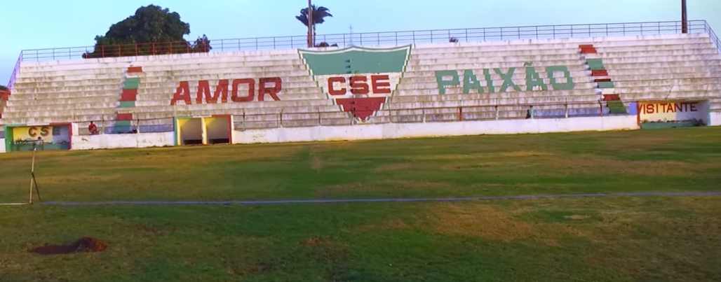 A tristeza de uma torcida sofrida