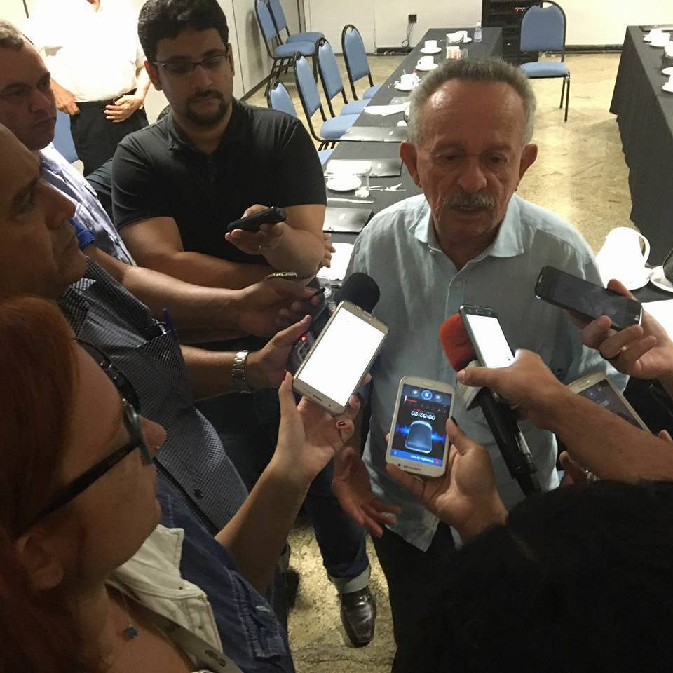 Emenda de Biu de Lira compra seis caminhões e onze tratores para agricultores alagoanos