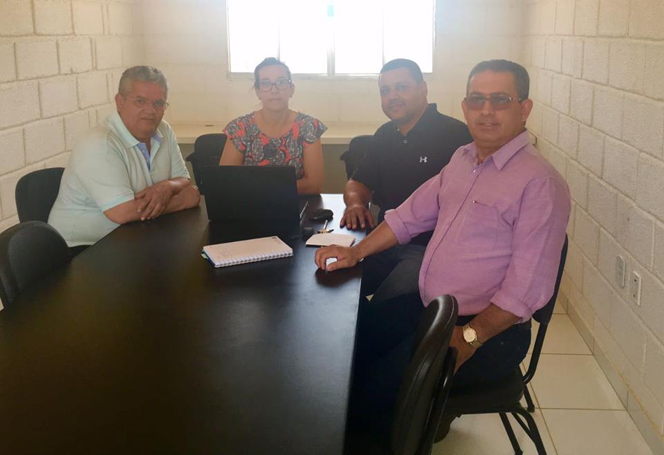 Tainá Veiga visita aterro sanitário que vai acabar com lixão em Lagoa da Canoa