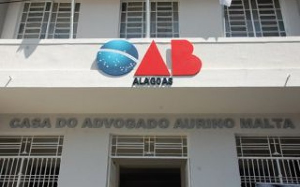 OAB Alagoas recebe familiares de presos que denunciam transtornos no Baldomero Cavalcanti