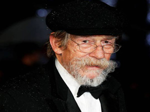 John Hurt, de O Homem Elefante e Harry Potter, morre em Londres aos 77 anos