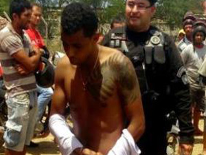 Em rota de fuga, assaltantes de Arapiraca trocam tiros em Palmeira dos Índios