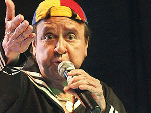 Carlos Villagrán deixará de interpretar Quico, diz filho do ator