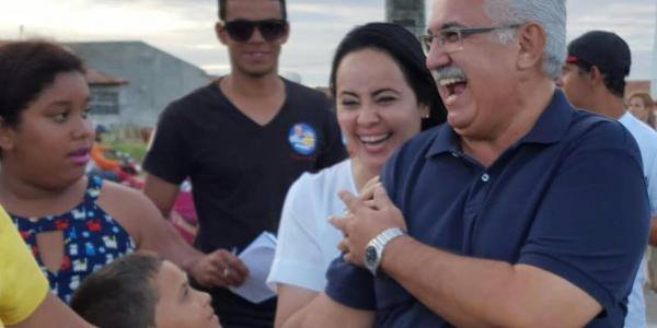 Teófilo garante que 80% dos servidores da prefeitura de Arapiraca recebem o salário antes do carnaval