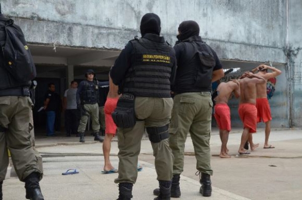 Ressocialização dá continuidade à transferência de 320 internos entre o Complexo Penitenciário e Presídio do Agreste, em processo de permuta nesta segunda-feira (6)