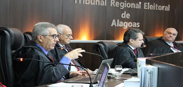 TRE de Alagoas afasta a possibilidade de inelegibilidade de candidatos de Estrelas de Alagoas