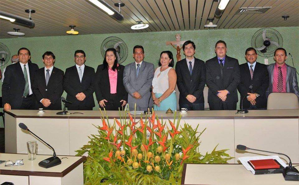 Julio Cézar arranca apoio de dez vereadores e pode chegar a 14, com apenas Agenor Leoncio na oposição